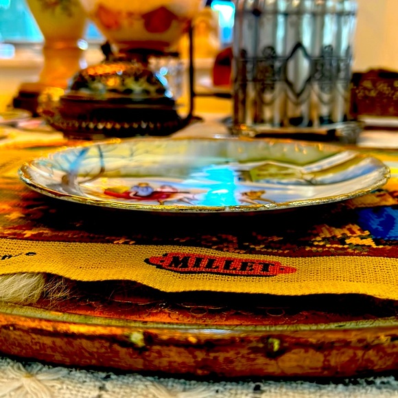 EUC- Vintage Artist Signed Hand-Painted Display Plate - Picture 8 of 10